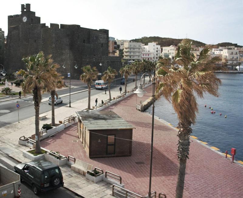 Blue Moon Hotel Pantelleria Exteriér fotografie